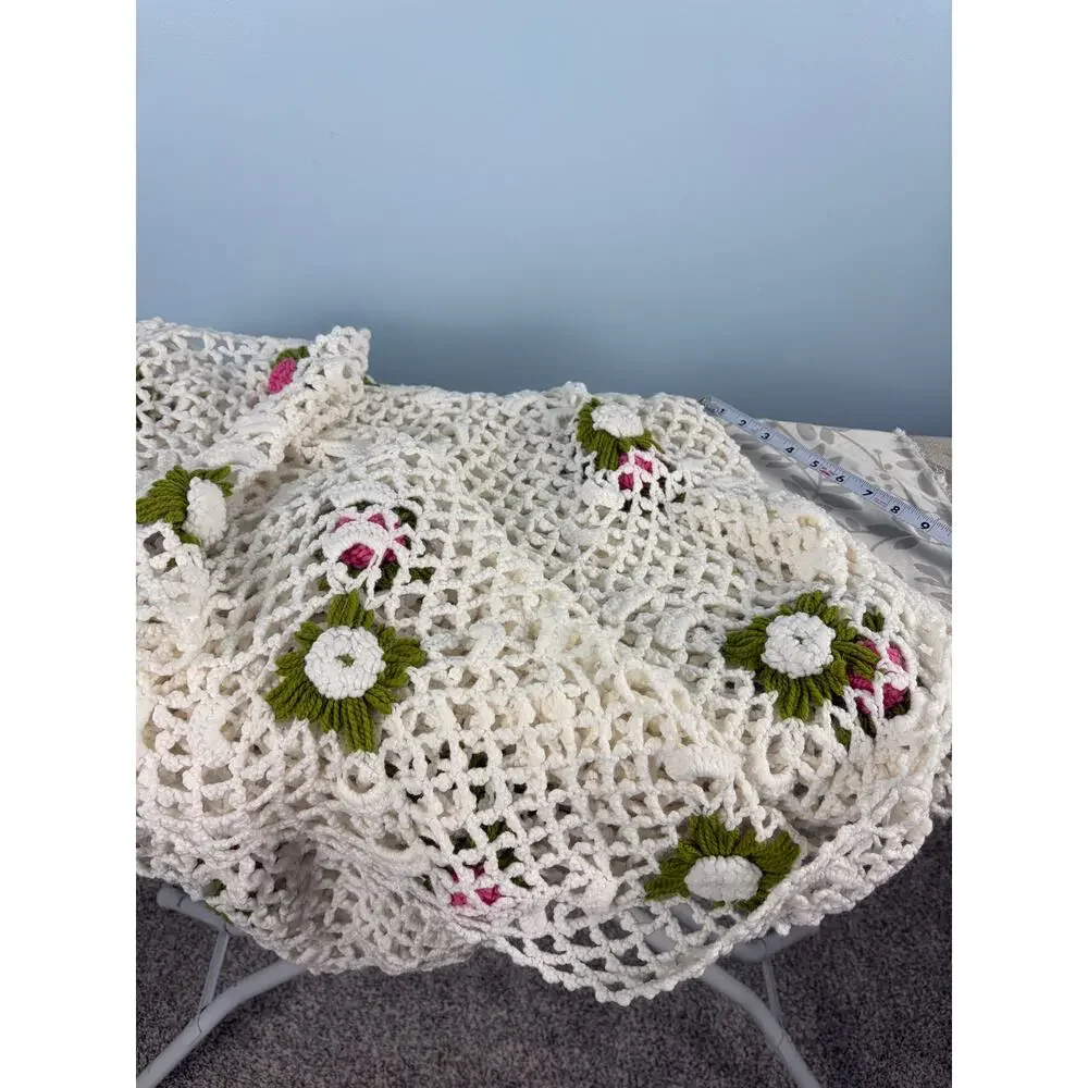 Crochet open weave Pink White raised flowers throw blanket cottage grannycore